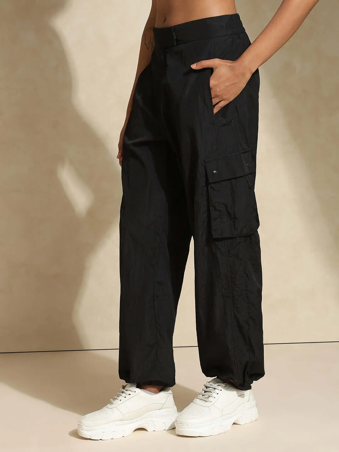 AeroTraq Cargo Pants Black