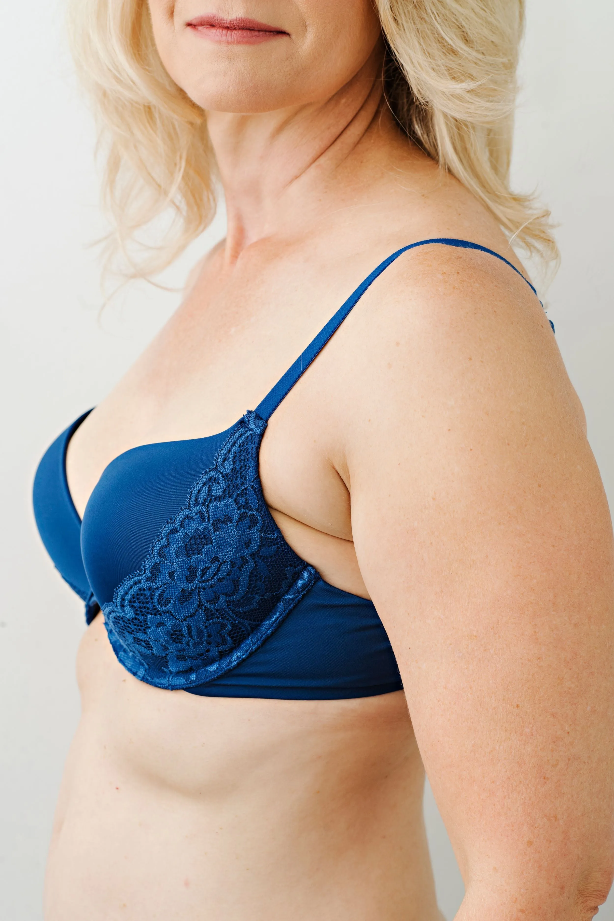 Peyton Light Push-Up Plunge Convertible Bra in Navy Peony ( Final Sale)