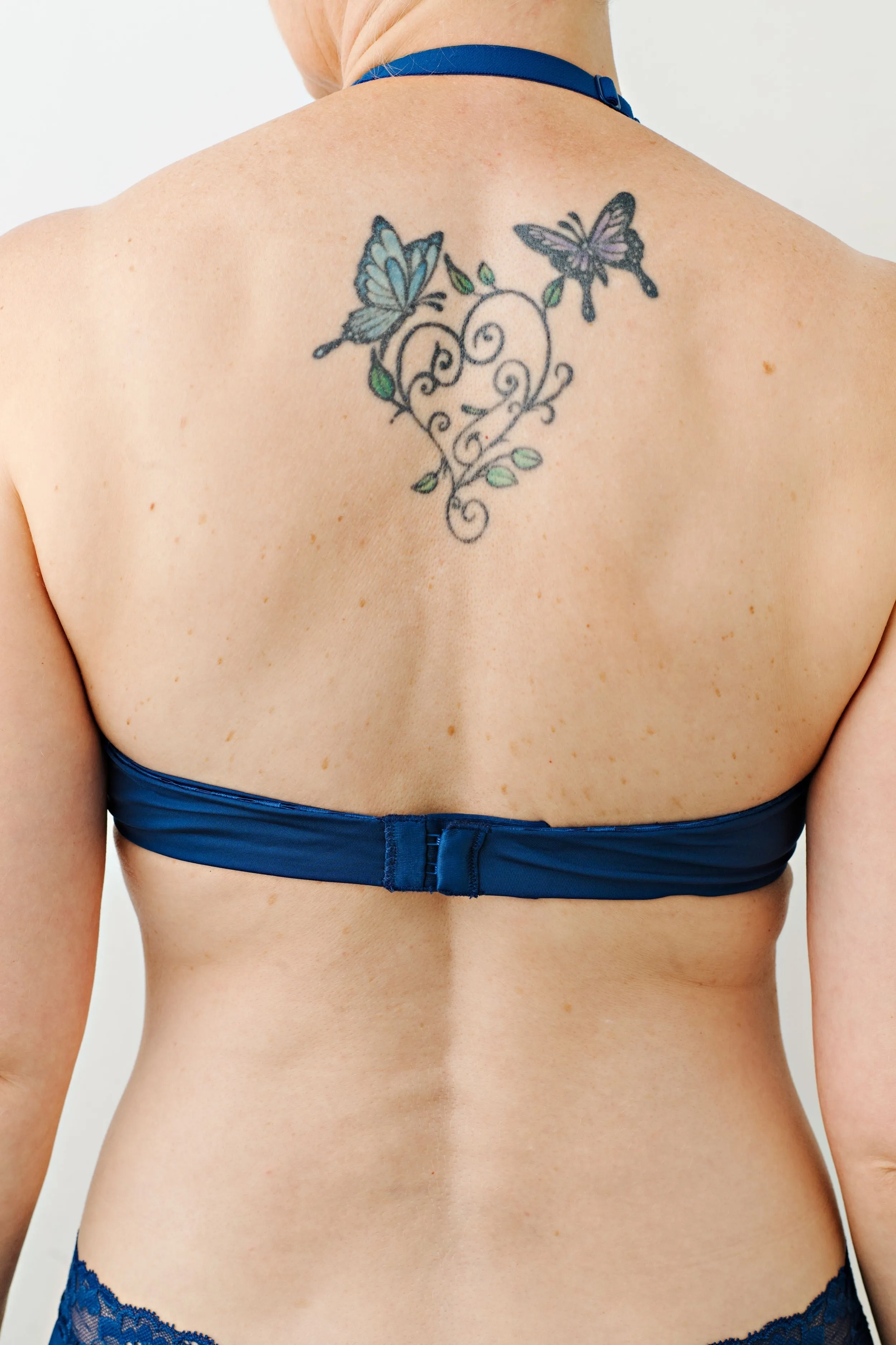 Peyton Light Push-Up Plunge Convertible Bra in Navy Peony ( Final Sale)