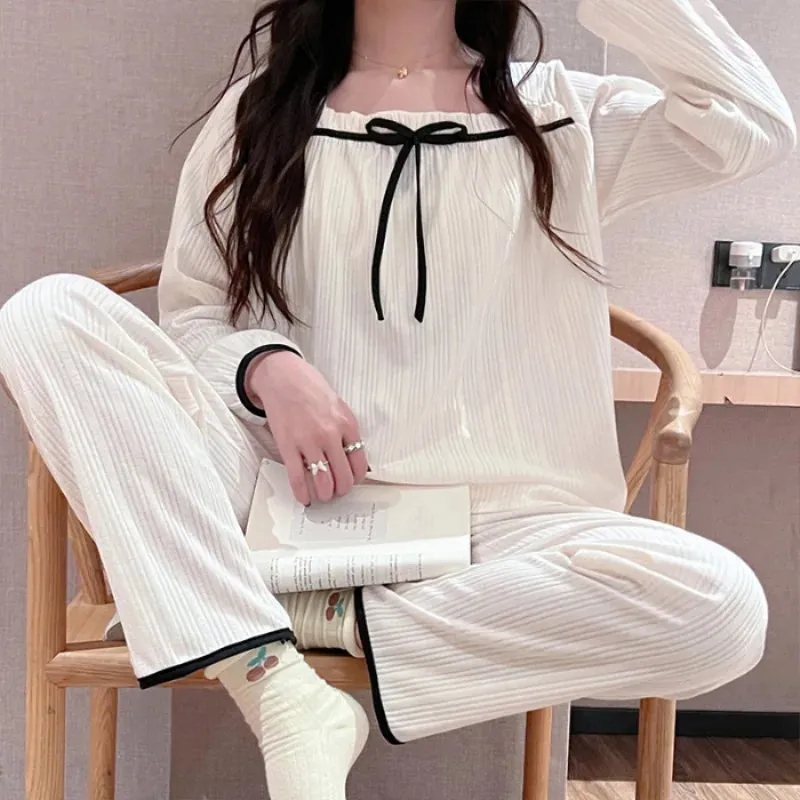 Trendy Women's Pleated Pajama Set - Soft Loungewear with Ribbon Tie