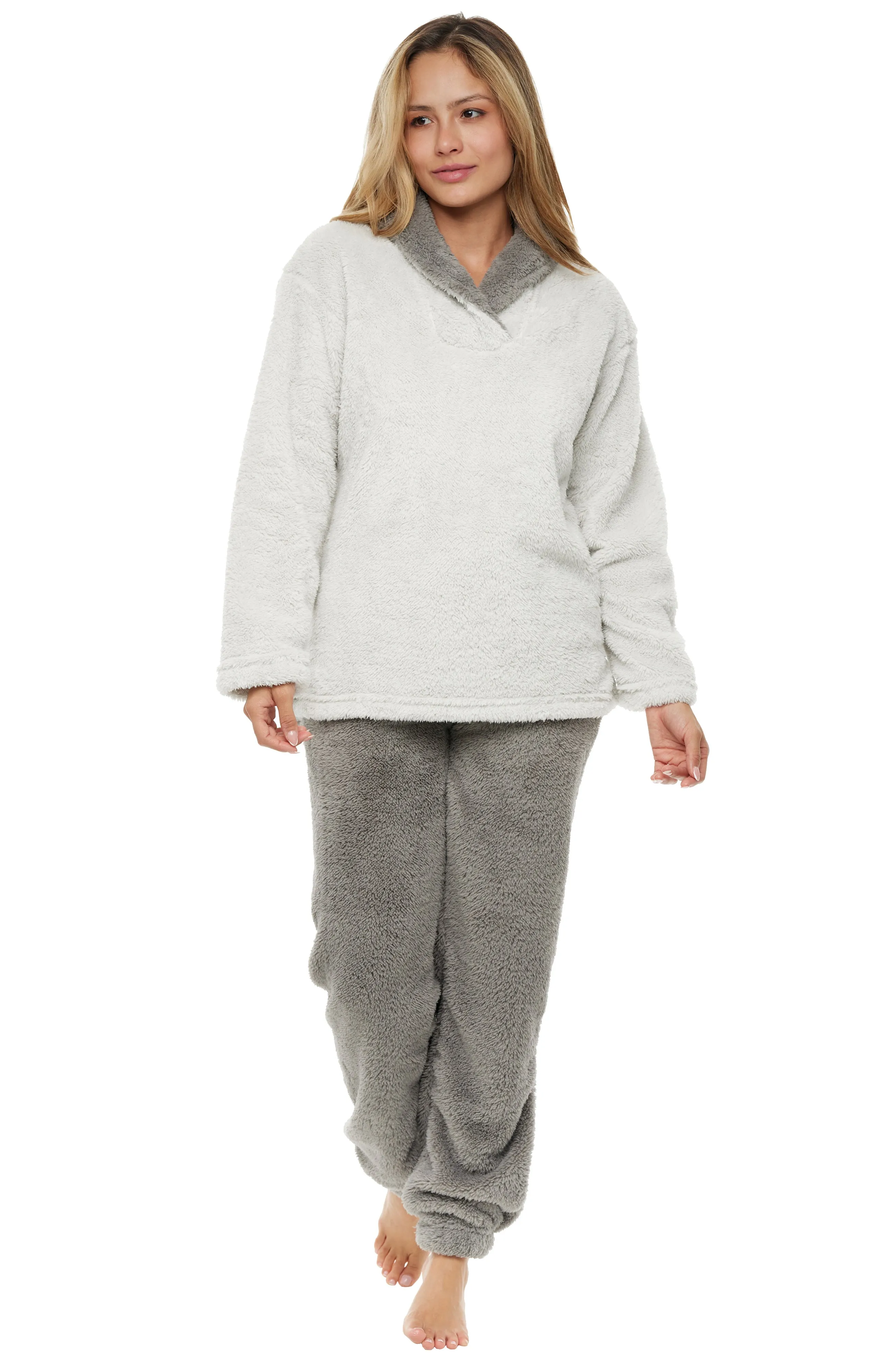 Women's Plush, Oversized Fleece Pajamas Set, Joggers with Pockets, Drawstring and Elastic Waist