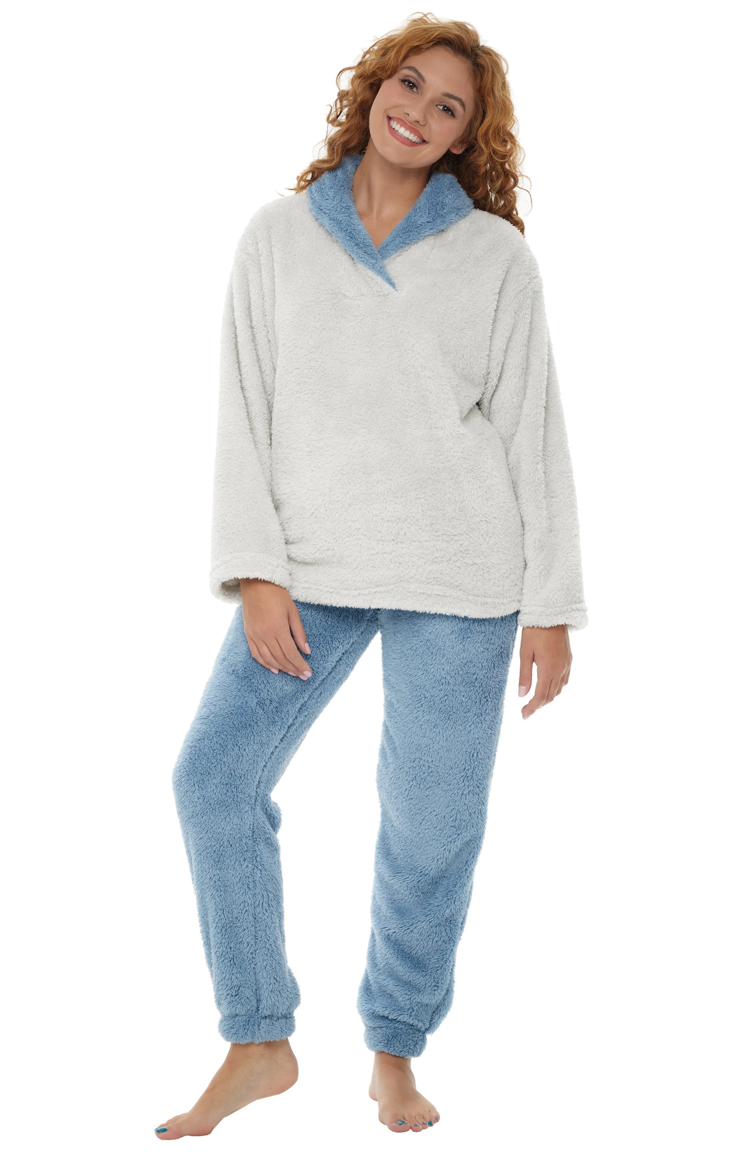 Women's Plush, Oversized Fleece Pajamas Set, Joggers with Pockets, Drawstring and Elastic Waist