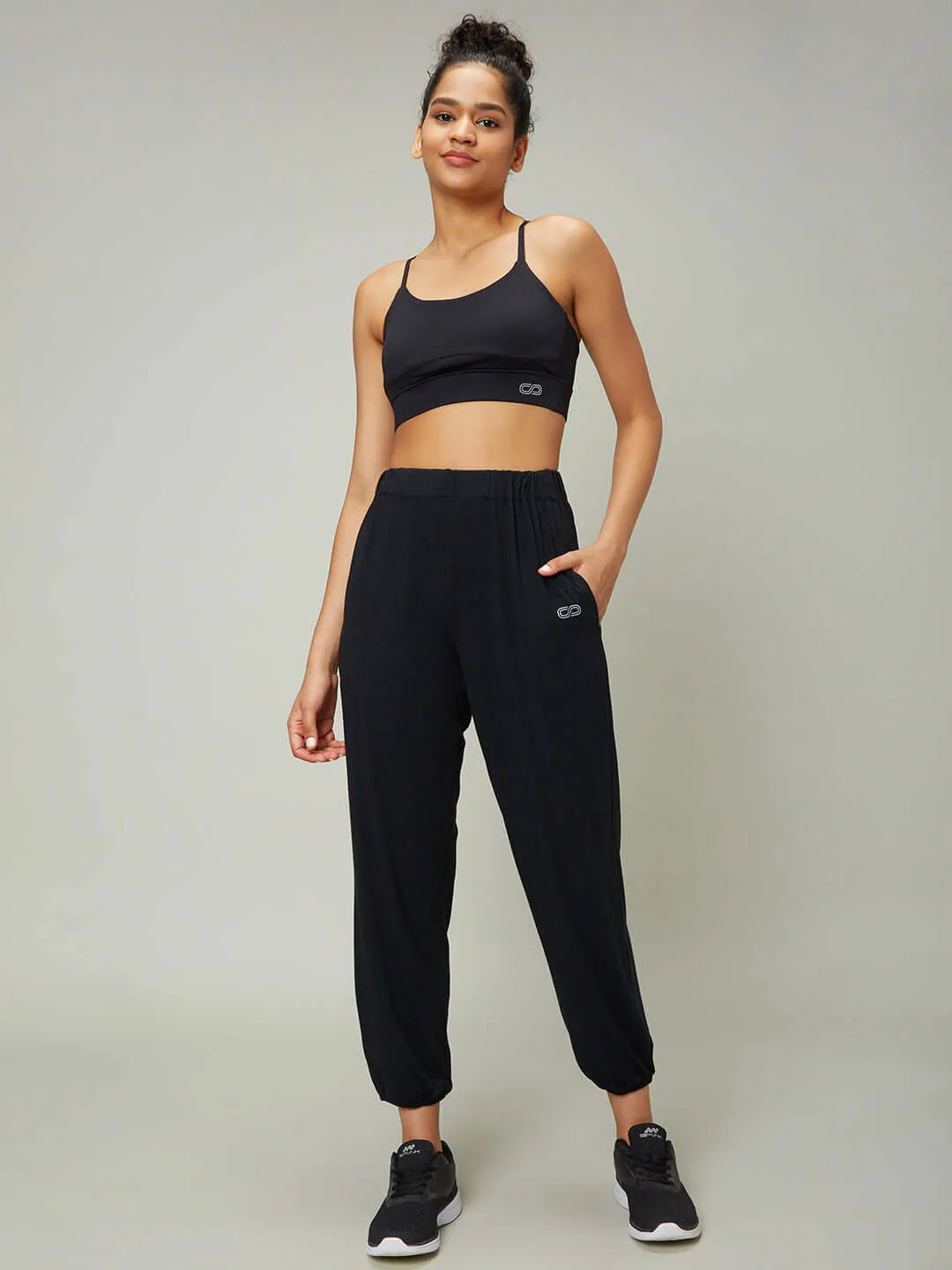 Yogini Stretch Pants Black